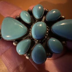 Turquoise Decorated Cluster Pendant For Women