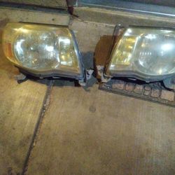 Focos De Toyota Tacoma 2 X 50 Dlls