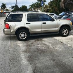 2005 Ford Explorer