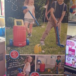 Little Tikes TotSports Easy Hit Toy Golf Set, Toddlers Kids Ages 2 to 6 