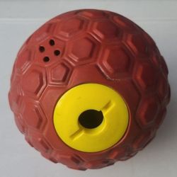 TAKING BEST OFFER. Puppy/Dog Toy Ball Food Dispenser, Great Condition. TAKING BEST OFFER. 