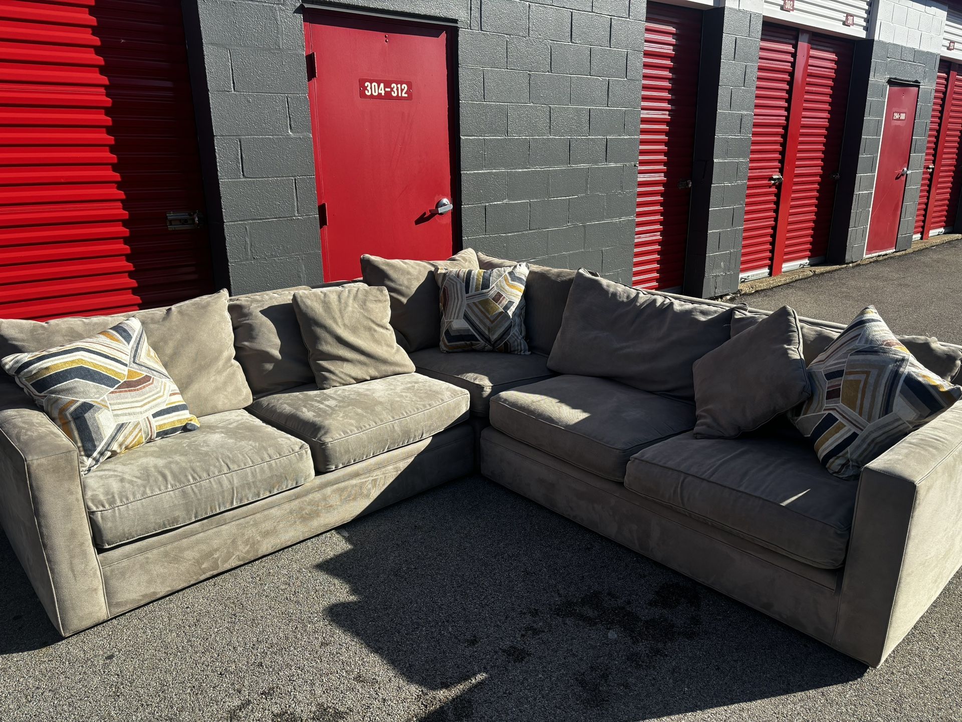 Room And Board Gray 3 Piece L Shaped Sectional*FREE delivery ๐