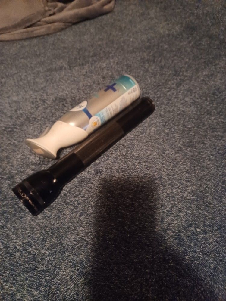 Heavy-duty Flashlight