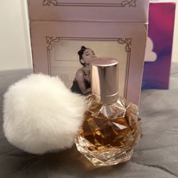 “Ari” By Ariana Grande Perfume 