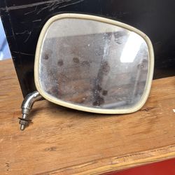 Volkswagen bus right side, Mirror Mirror