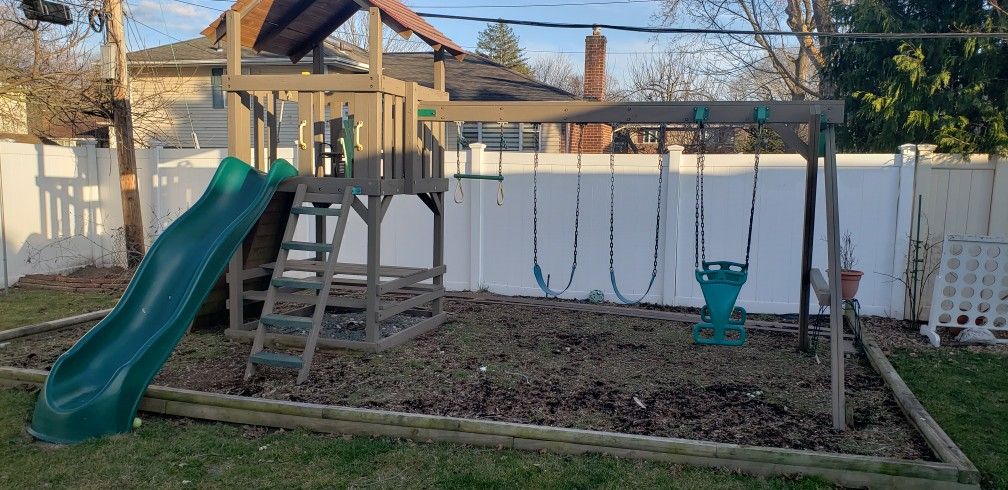 Creative Playthings Swing Set