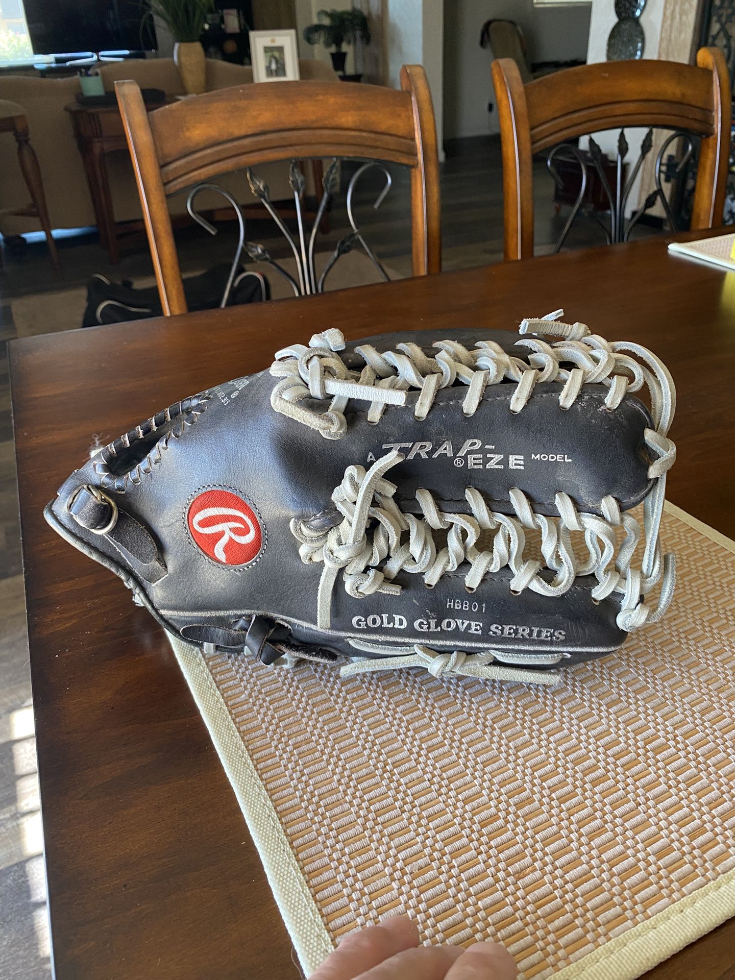 Rawlings Heart Of The Hide Baseball Glove