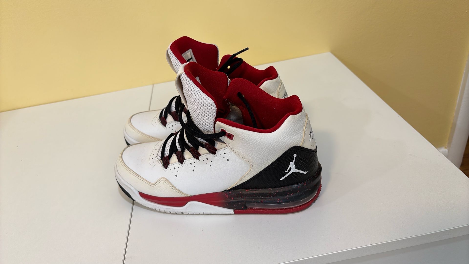 Jordan Flight Origin 2 6Y Fits 7 Women’s 