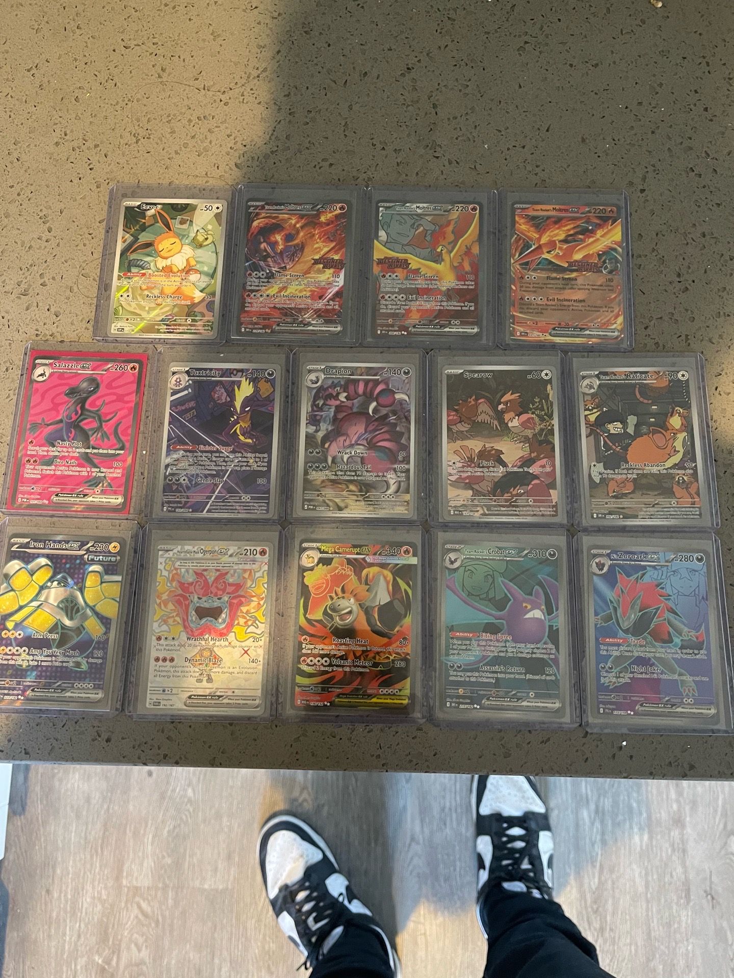 Pokemon cards lot