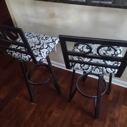 Swivel Bar Stools 