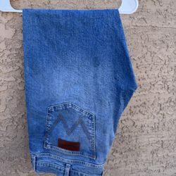 Wrangler Retro & Levi’s 527