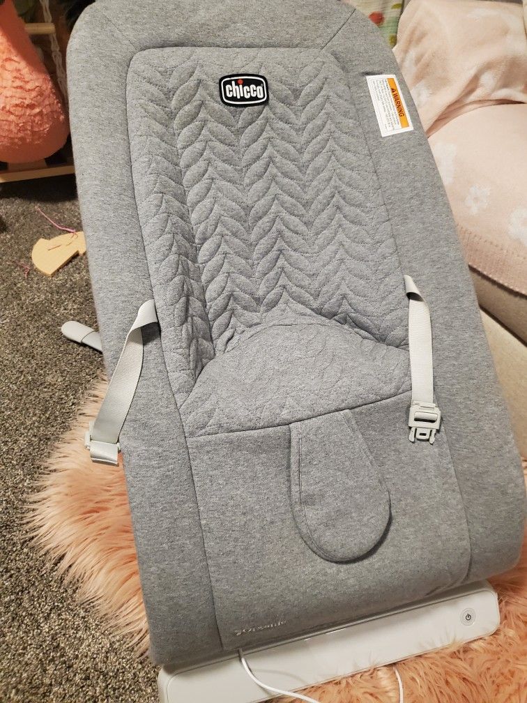Chicco Auto Glider/ Bouncer