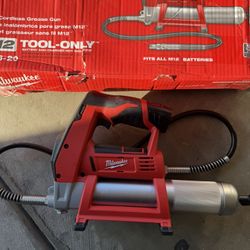 Milwaukee Grease Gun 