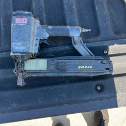 Senco Pneumatic Staple Gun