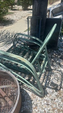 Free stuff metal chairs