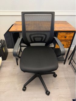 Moving Sale - Desk, Office Chair, Dining Table, Nightstands and More PICKUP ONLY