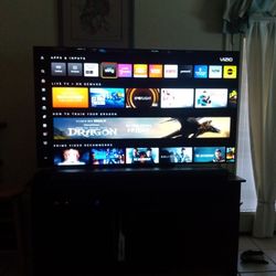 Vizio TV 65' Apple Tv 