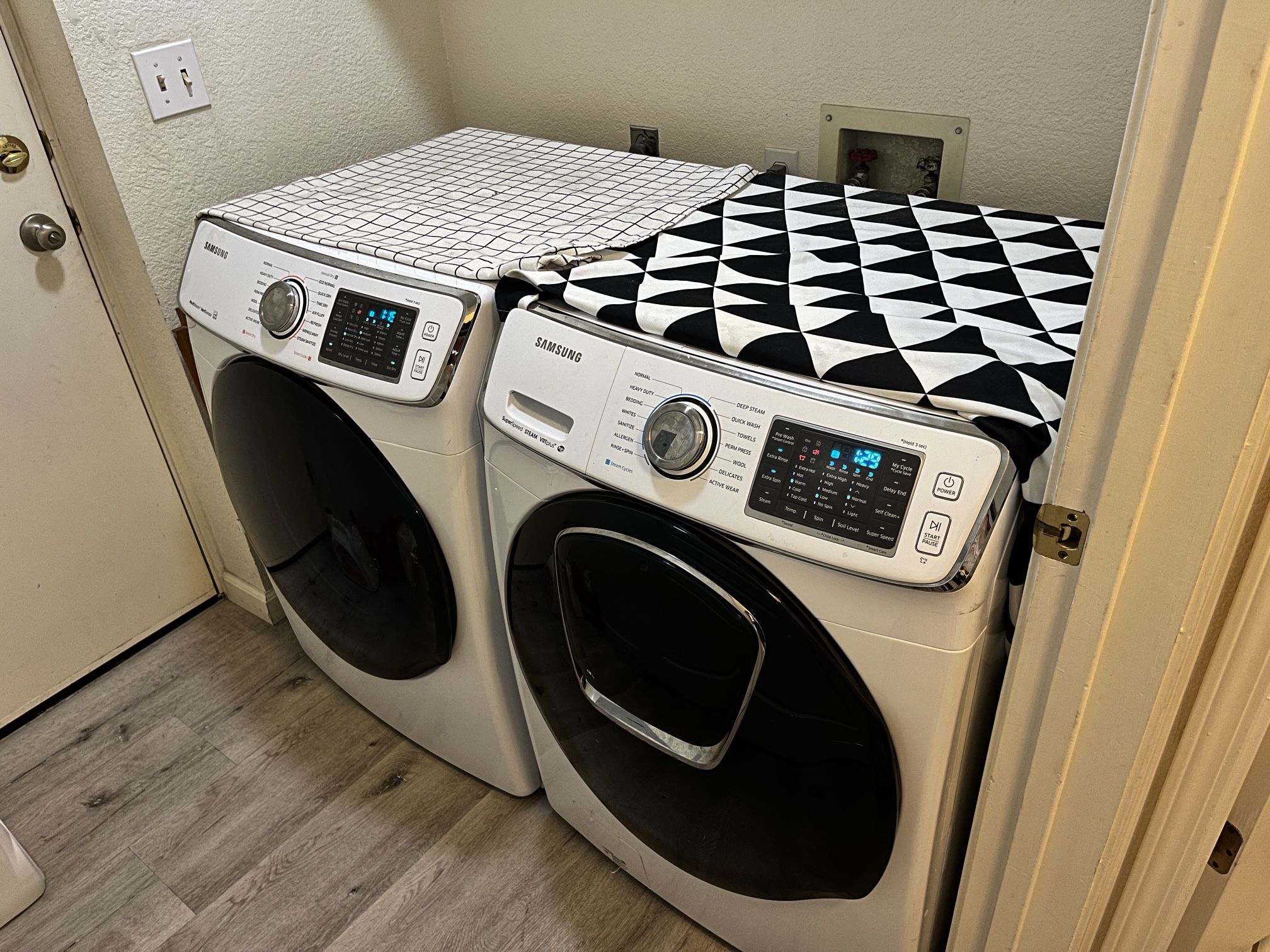 Samsung electric Washer and Dryer