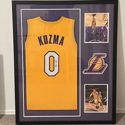 FRAMED Autographed/Signed KYLE KUZMA Los Angeles LA Lakers Jersey JSA COA