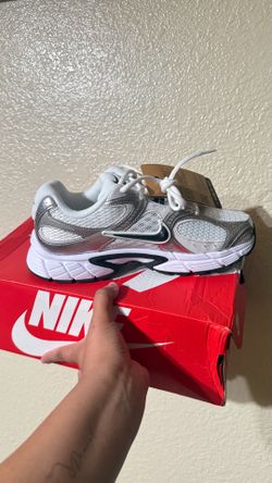 New with tags, Women’s Nike Sneakers