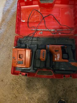 Hilti  Te-6. Hammer drill with extra battery