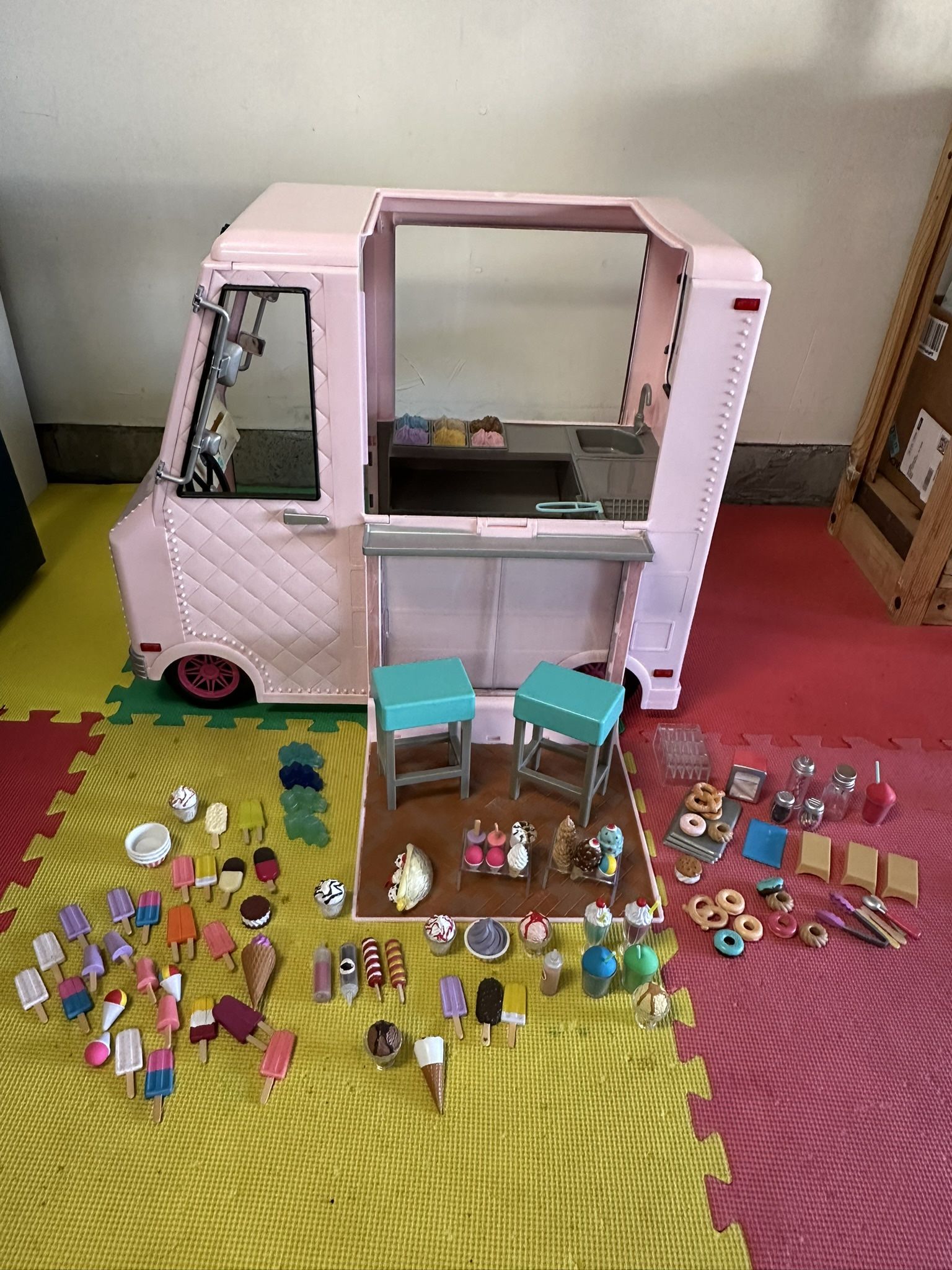 Our Generation Sweet Ice Cream Truck - Pink
