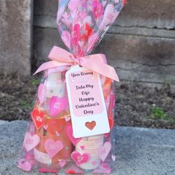 Happy Valentine's Day. Valentine's Gift. Shower Gel Set. Loofah, Body Cream, And Shower Gel