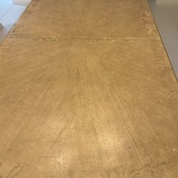 Very Nice Dining Table Set. Wood Like New