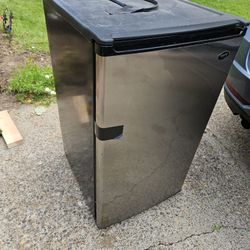 Mini fridge With Freezer 
