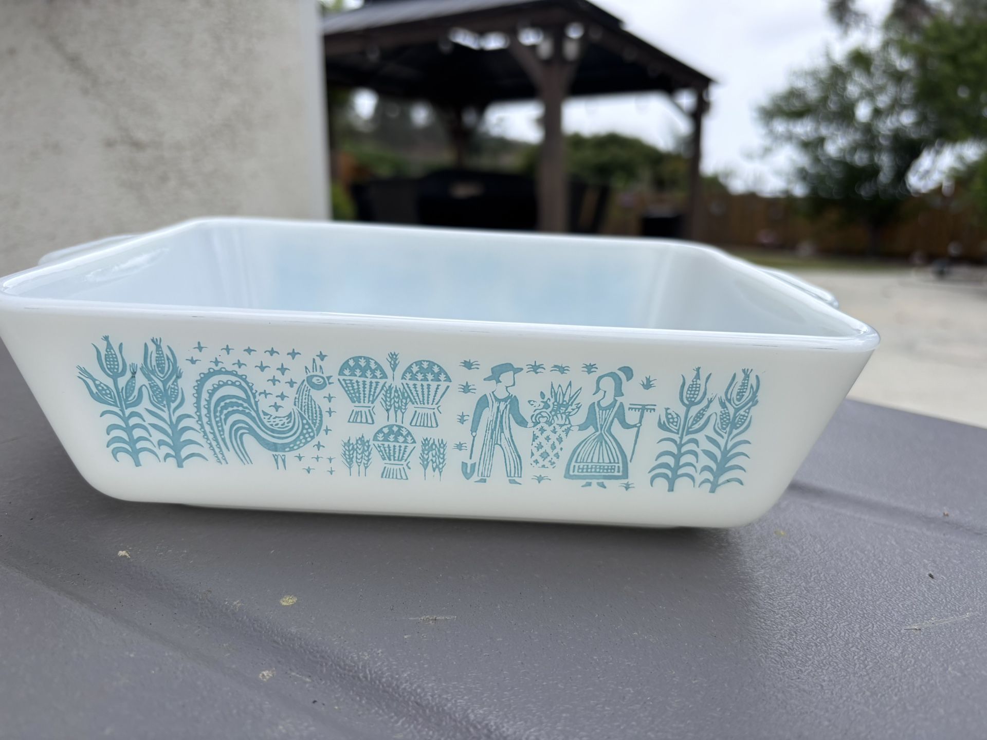 Amish Butter Print Refrigerator Dish
