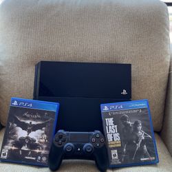 PlayStation 4 With Two Games
