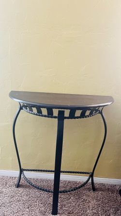 Model table brown