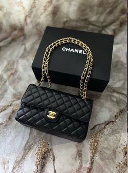Chanel Classic Flap Bag Black Quilted Leather