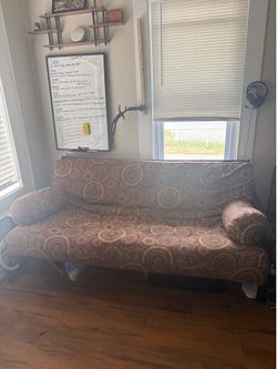 Beautiful Convertible Futon Sleeper Sofa – Excellent Condition