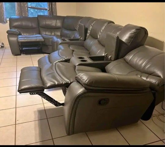 *Weekend Special!!! Stunning Madrid Gray Leather Reclining Sectional Sofa Delivery And Financing Available😎