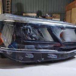 22-24 Volkswagen Taos Headlight 