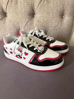 Hello Kitty Shoes