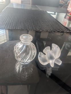 Perfume bottle