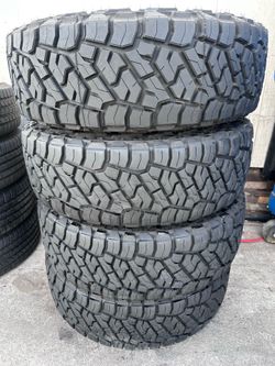 Toyo open country RT LT275/70R18