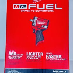 Milwaukee M12 FUEL 12V Lithium-Ion Brushless Cordless Stubby 1/2 in. Impact Wrench