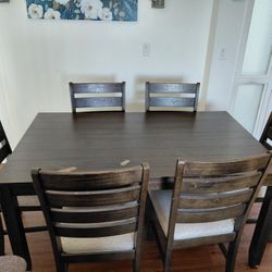 Dining Table- 6 Seater Wood