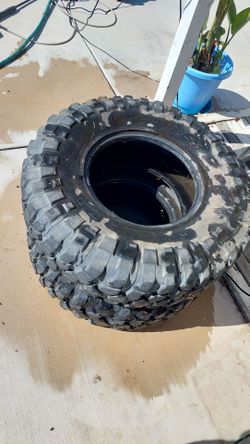 37x12.5 15 used tires