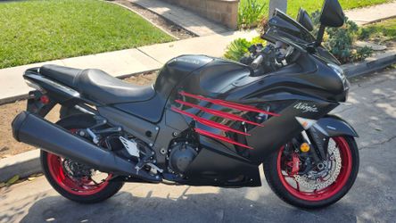 2014 Kawasaki ZX14r Ninja BEAUTIFUL and Super Clean