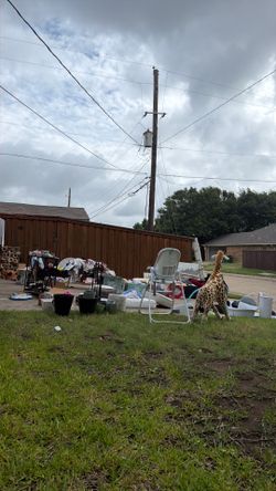 Garage sale today only 7/17
