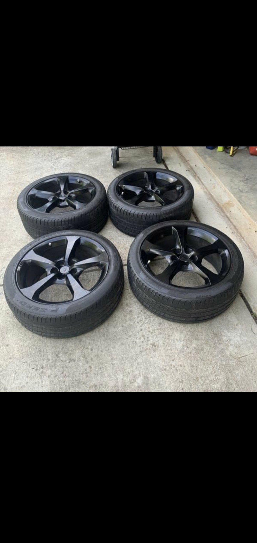 4 rims and tirers 20"×8"