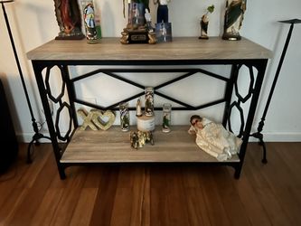Mesa Seminueva