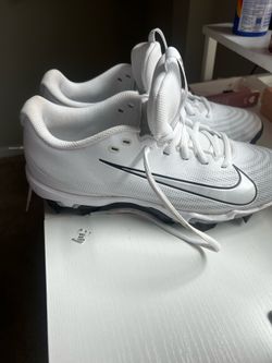 Nike Vapor Shark 3 Football Cleats & Matching Gloves – Size 8.5 | Like New