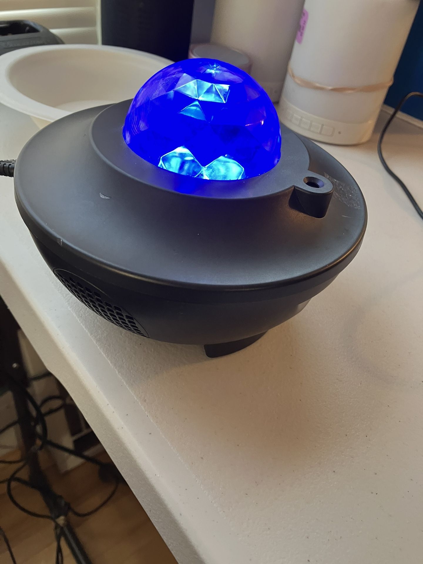 Saucer Like Bluetooth Speaker