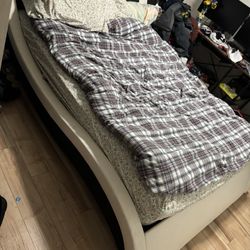 Queen Bed Frame  Like New No Scuffs 