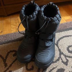 Kids Snow Boots Size 3 